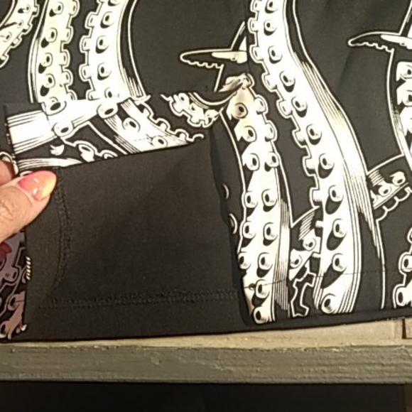 Sourpuss Tentacles Pencil Skirt. - Picture 2 of 2